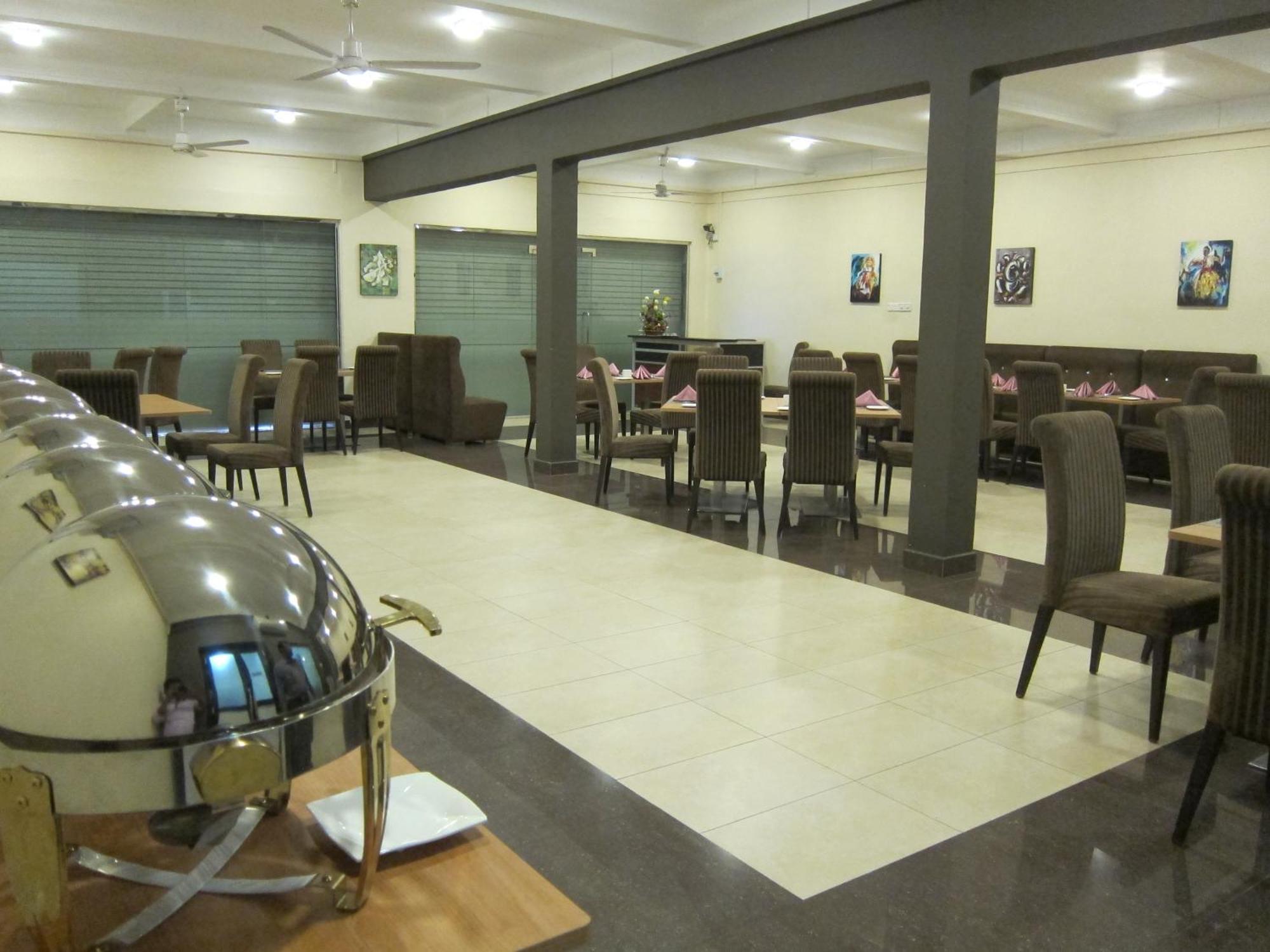 Hotel Oviya Vavuniya Εξωτερικό φωτογραφία