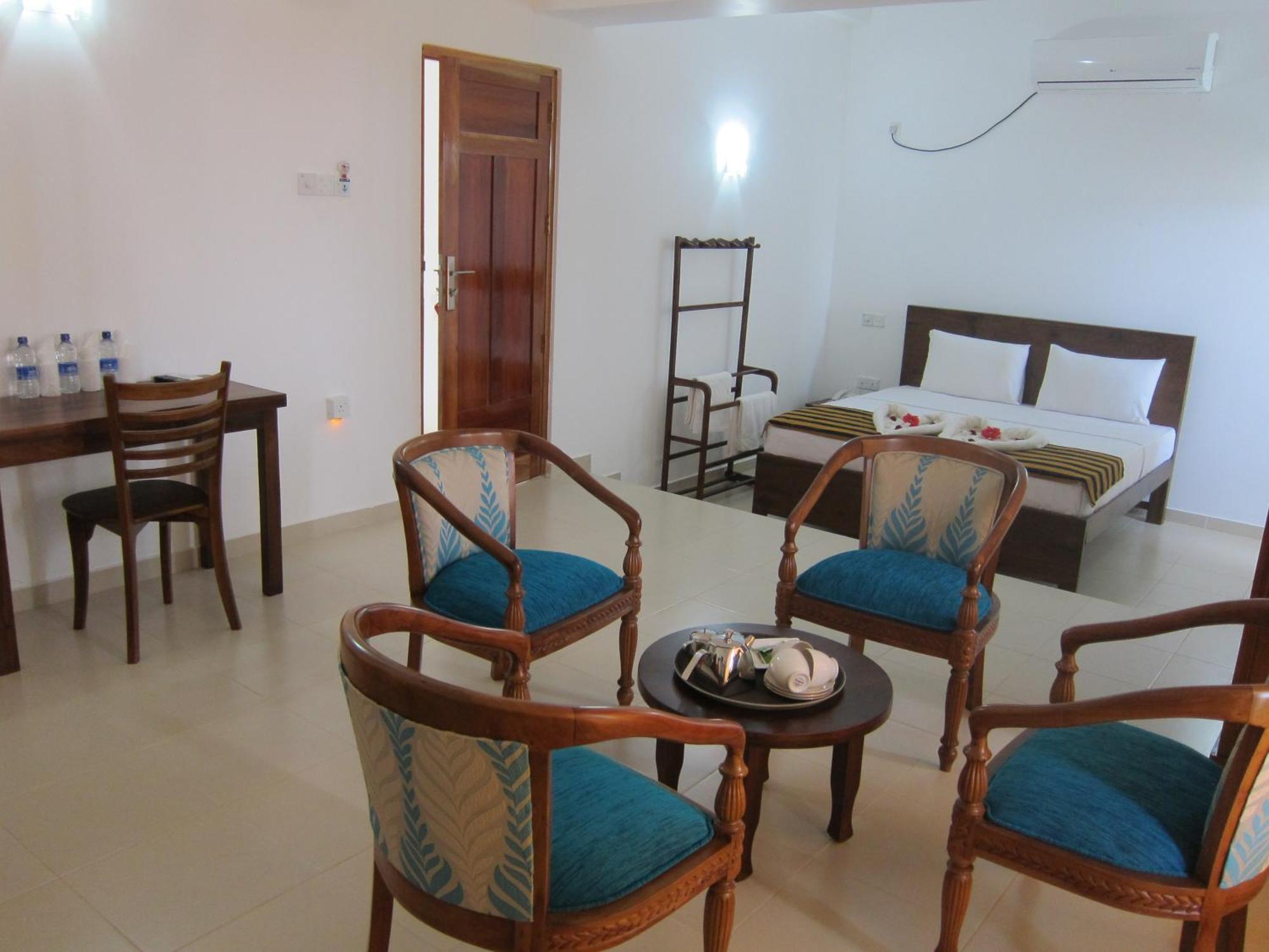Hotel Oviya Vavuniya Εξωτερικό φωτογραφία