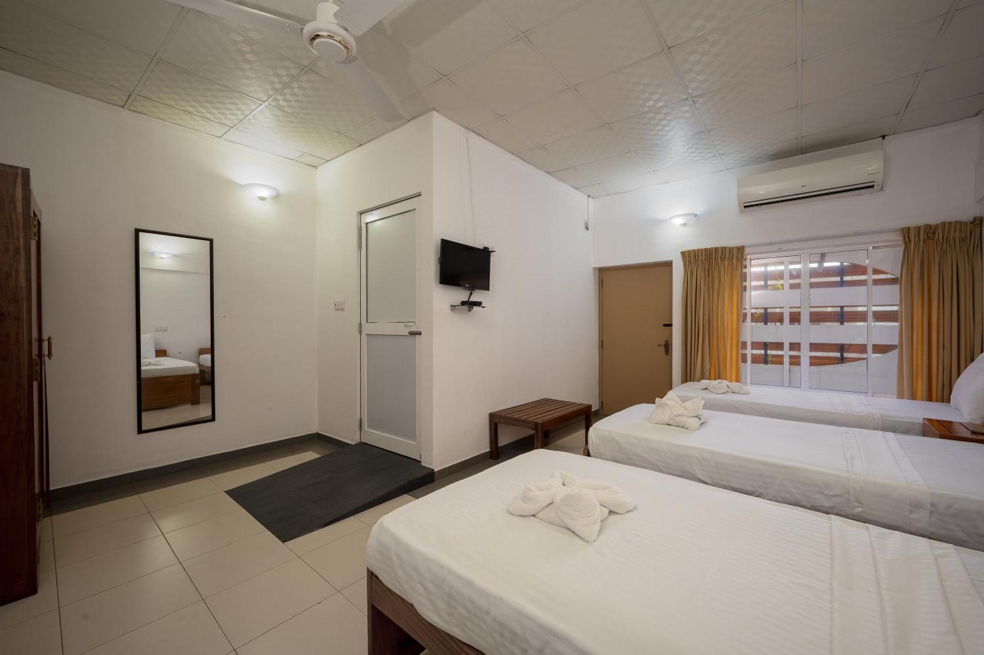 Hotel Oviya Vavuniya Εξωτερικό φωτογραφία