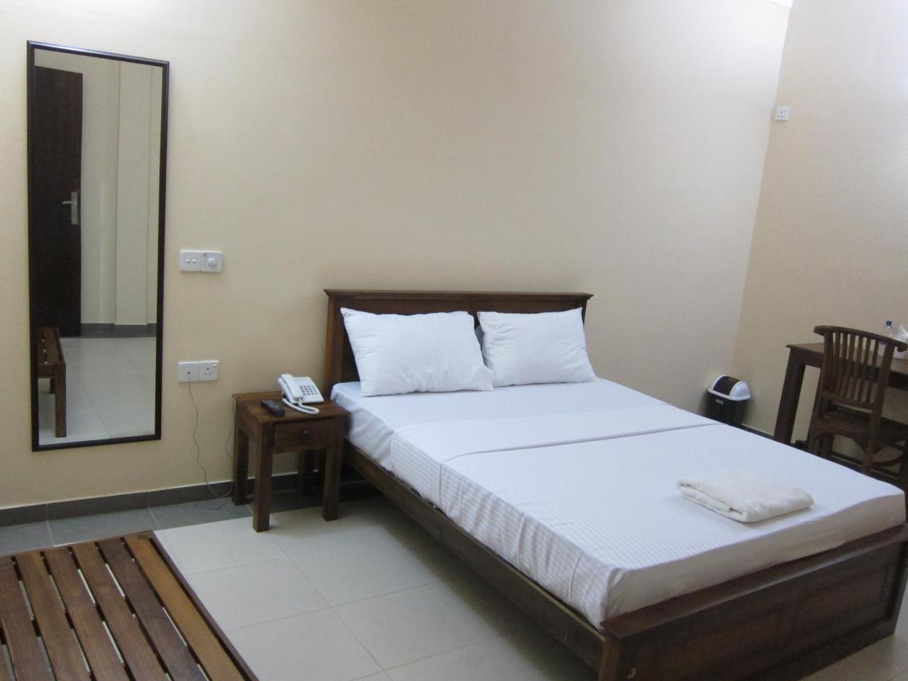 Hotel Oviya Vavuniya Εξωτερικό φωτογραφία